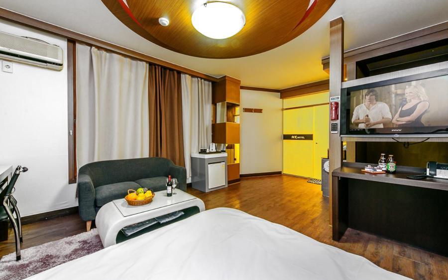 Mk Hotel Йосу Екстер'єр фото