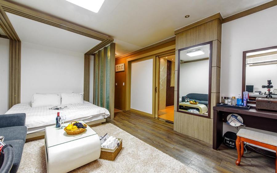 Mk Hotel Йосу Екстер'єр фото