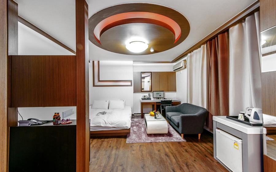 Mk Hotel Йосу Екстер'єр фото